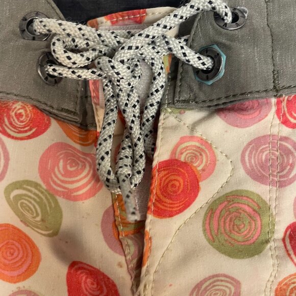 Vissla “Spun Out” Upcycled Coconut Boardshorts | Size 33 | Eco Stretch | - Picture 6 of 6